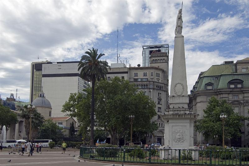 20071201_160440  D2X 4200x2800.jpg - Pyramid de Mayo, Plaza de Mayo, Buenos Aires, Argentina